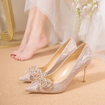 2023 Модные Новые пикантные свадебные туфли для банкета на высоком каблуке с бантом и стразами, модная обувь на шпильке с мелким носком - Изображение 1  