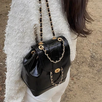 Женский Корейский осенне-зимний рюкзак с мини-цепочками, женская студенческая сумка из масляно-восковой кожи, дорожный рюкзак, черный рюкзак Sac - Изображение 1  
